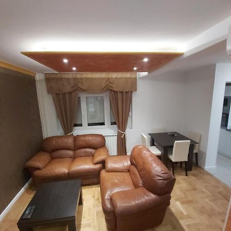 Target Apartment บันยาลูกา ภายนอก รูปภาพ
