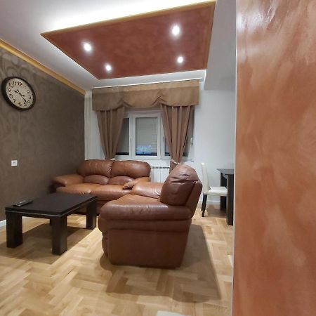 Target Apartment บันยาลูกา ภายนอก รูปภาพ