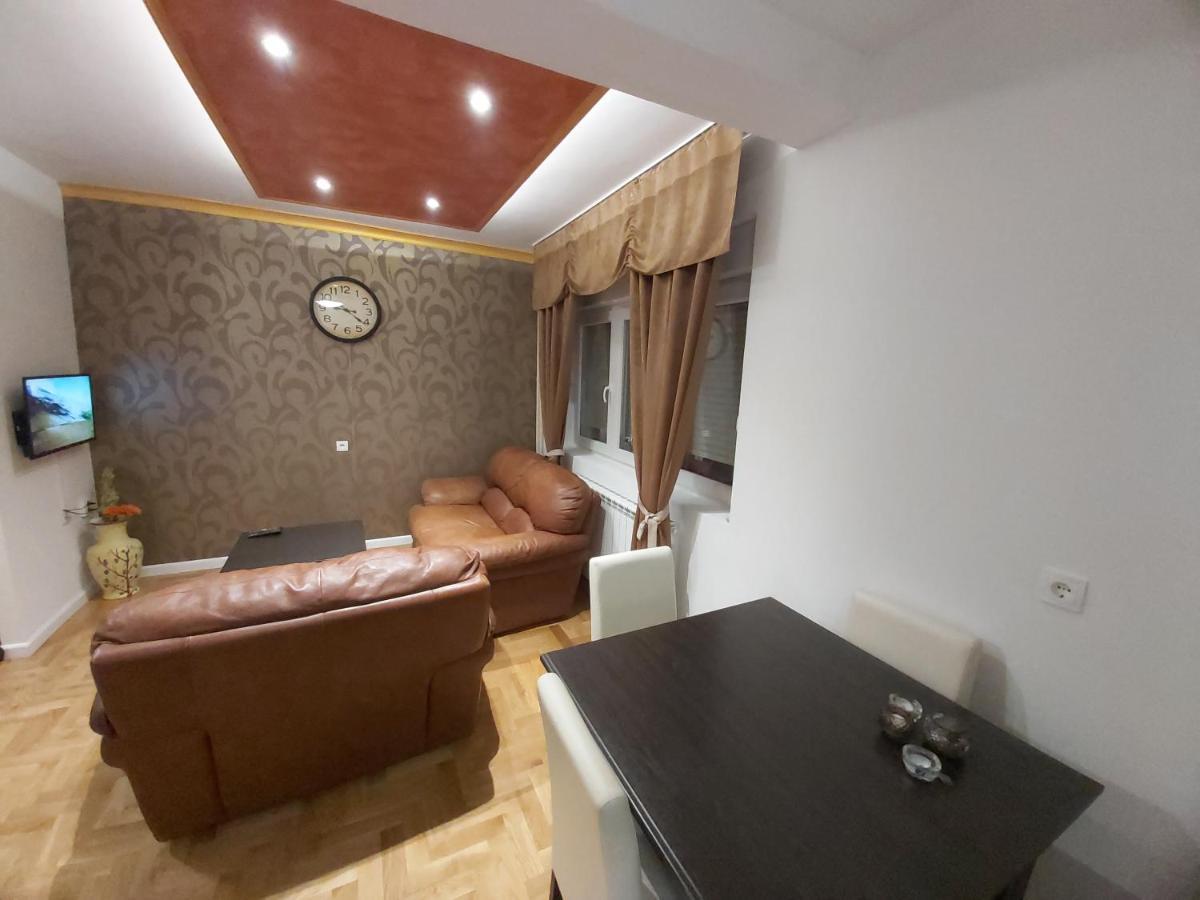 Target Apartment บันยาลูกา ภายนอก รูปภาพ