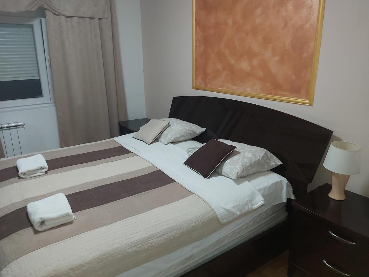 Target Apartment บันยาลูกา ภายนอก รูปภาพ